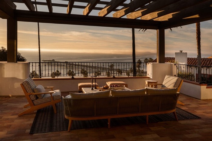 Top 25 Interior Designers in Newport Beach CA (1)